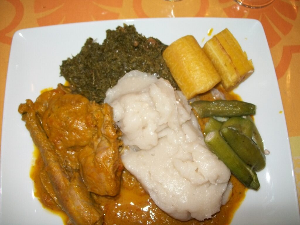 Fotografia de moamba angolana, Rui Gabriel Correia (Wikimedia Commons)